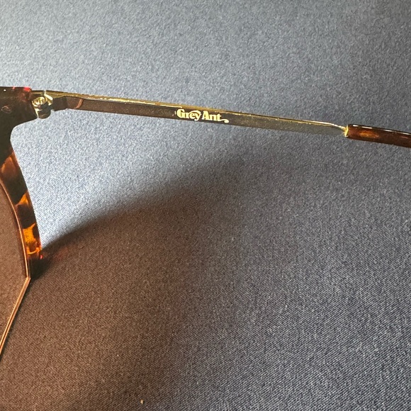 The Grey Ant Brown Sunglasses main image 4